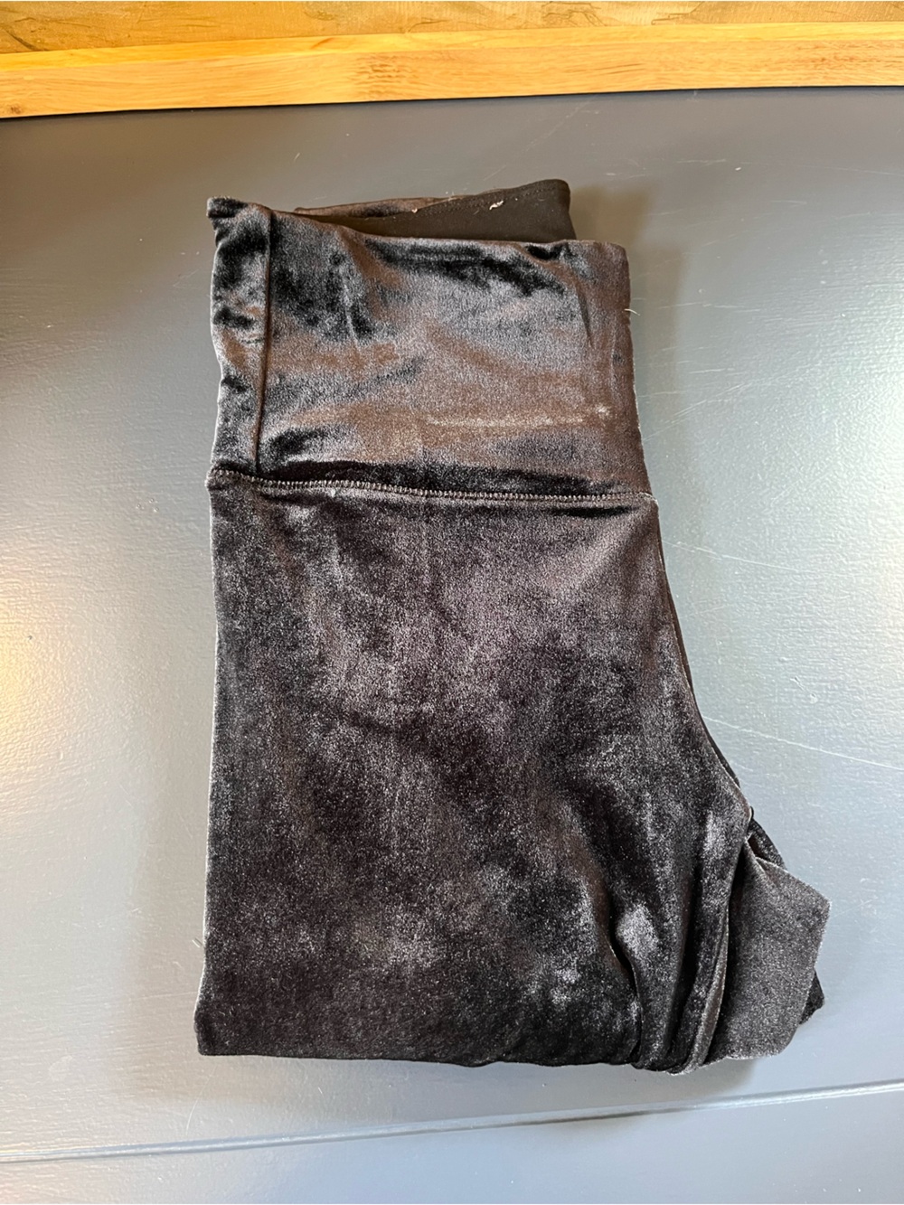 Athleta Black Plush Velvet High Rise Leggings XS Velour Cozy Athleisure Winter